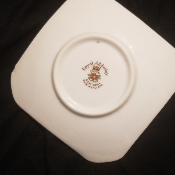 Royal Adderley Yellow Rose Plate with gold trim - Picture 3 of 3